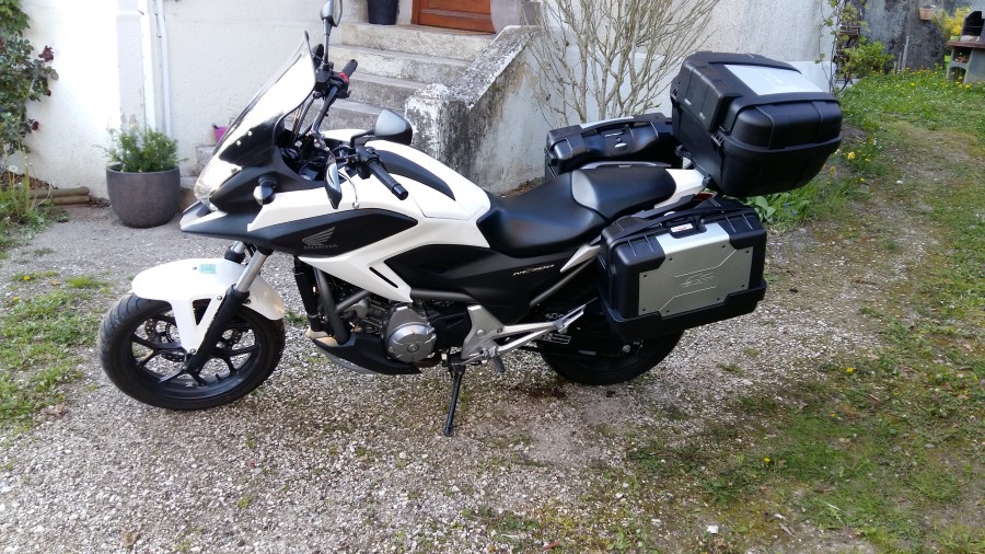 NC700x avec valises.jpg