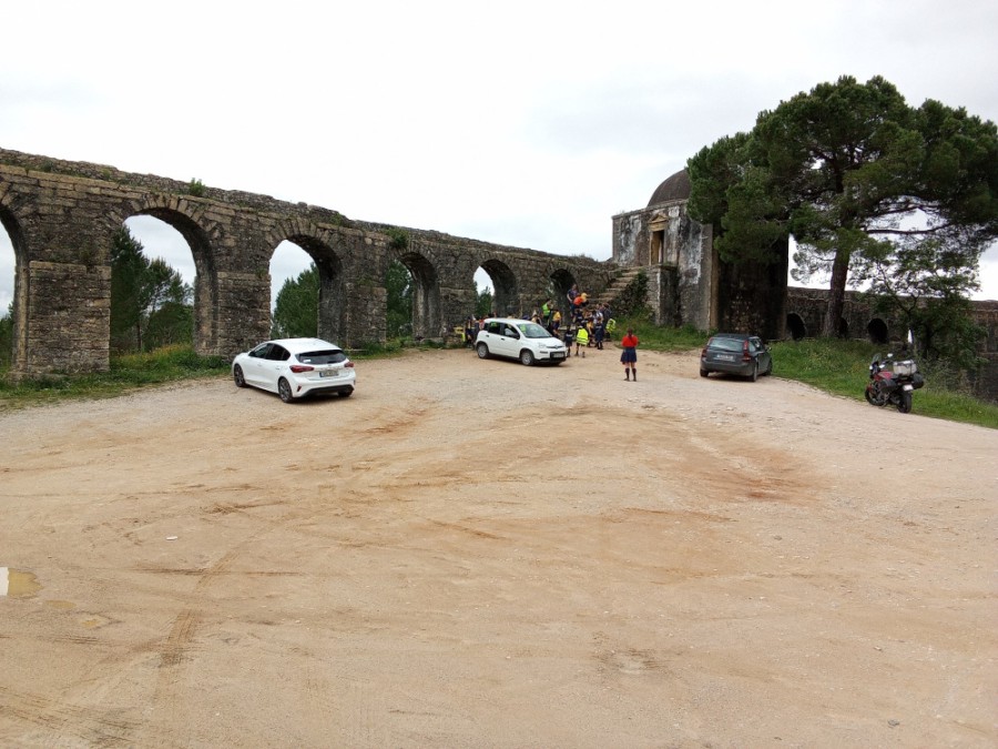 aqueduc de Pegoes près de Tomar