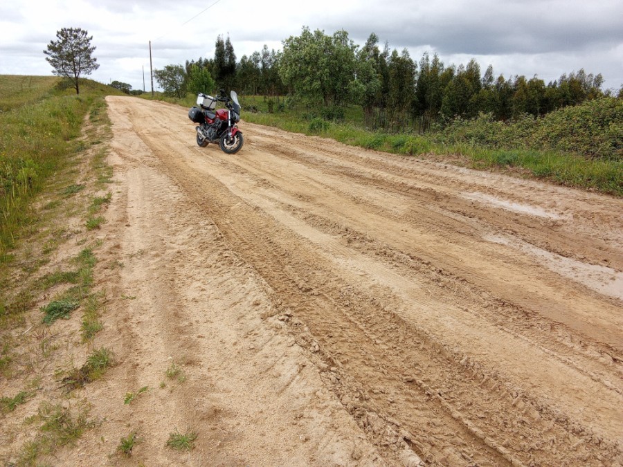 route avec ornière entre Casebres et Cabrela