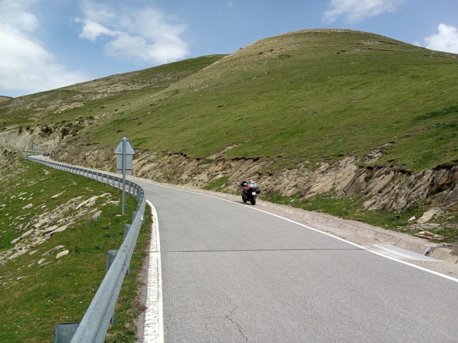 route du col de Larrau dans les Pyrénées