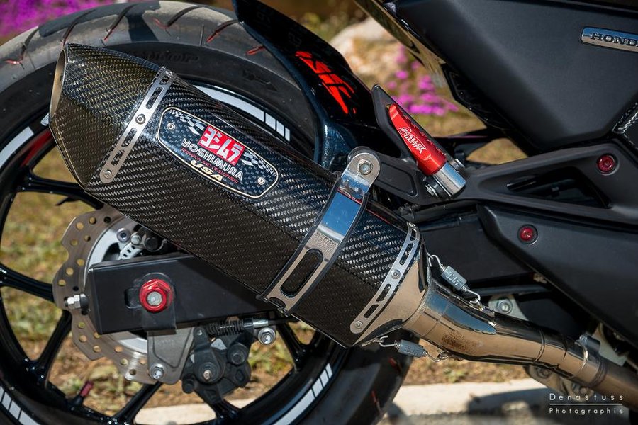 Pot YOSHIMURA carbone, passage de roue/garde boue ERMAX