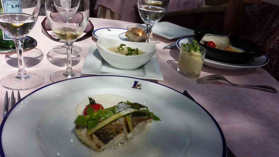 Filet de dorade, émulsion aux asperges, risotto crémeux au parmesan, hummmmm...