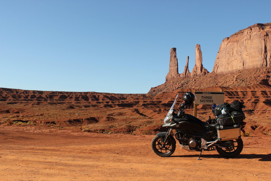 IMG_0749.JPG (3.73 Mio) Vu 4635 fois Monument valley, Utah, USA en octobre dernier.