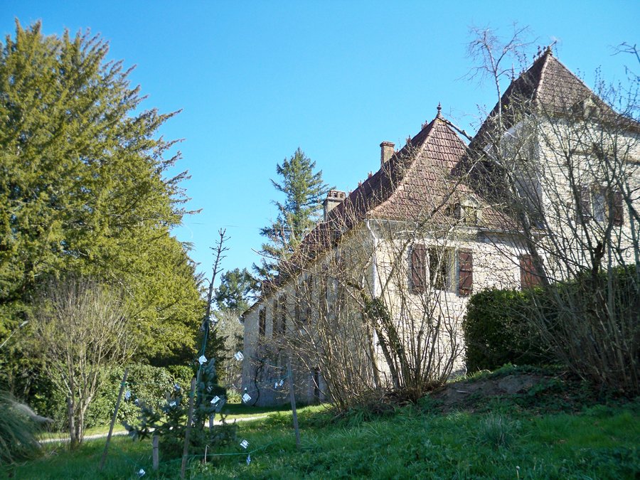 100_0240.JPG (2.77 Mio) Vu 4185 fois Coté tour ouest