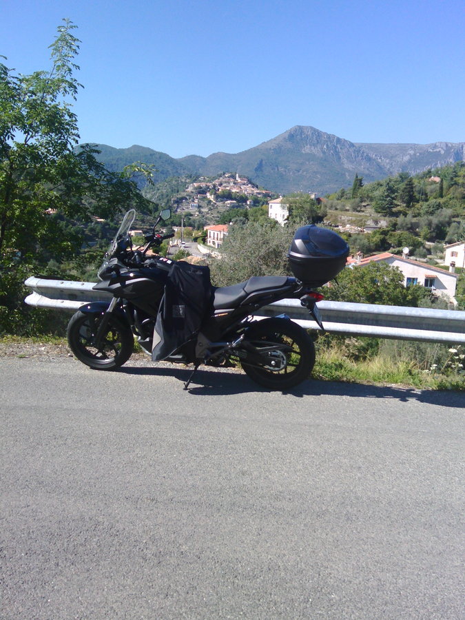 001.jpg (1.43 Mio) Vu 2946 fois LA seconde, à dct