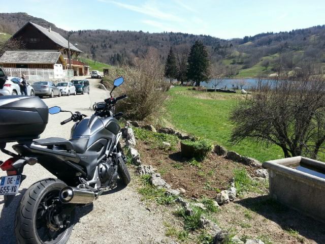 honda 750 lac la thuille.jpg