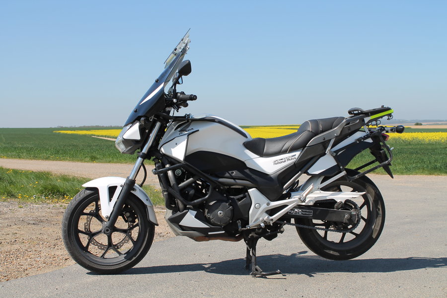 IMG_2834.JPG (4.38 Mio) Vu 6424 fois Vue de coté sans la bagagerie