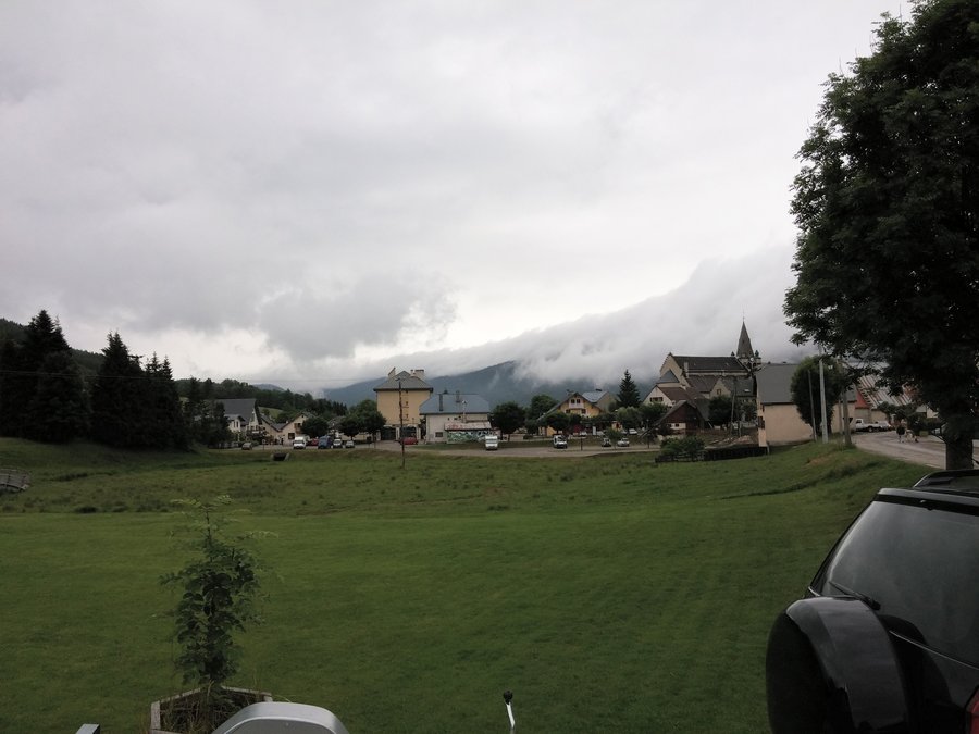 2015-06-12 19.12.53.jpg (1.49 Mio) Vu 2823 fois Le temps de chien