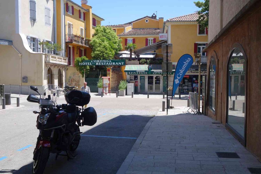 Déjeuner à St Jean du Gard à l'entrée de la corniche des Cévennes