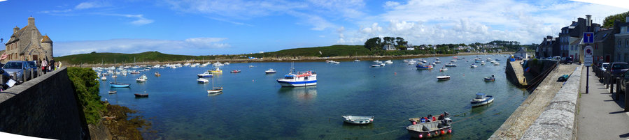 Pause déjeuner au Conquet. le cadre est superbe, autant que nos assiettes.