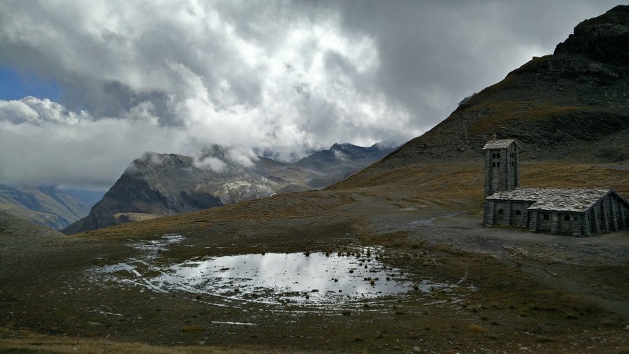 Un grand classique.<br />2770 m d'altitude, plus haut col &quot;carrossable&quot; des Alpes.