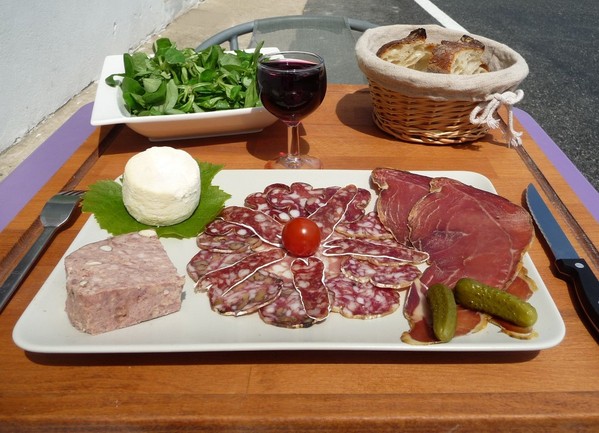 l-assiette-beaujolaise.jpg