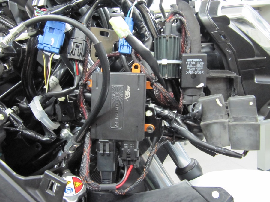 Installation du ballast et du bloc de commutation.