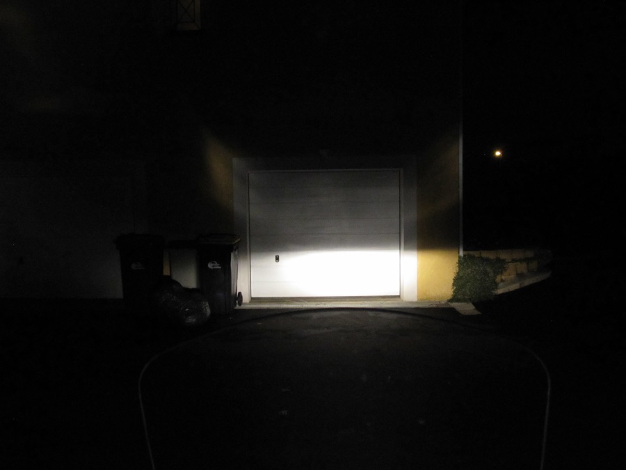 Feu de croisement halogène d'origine.