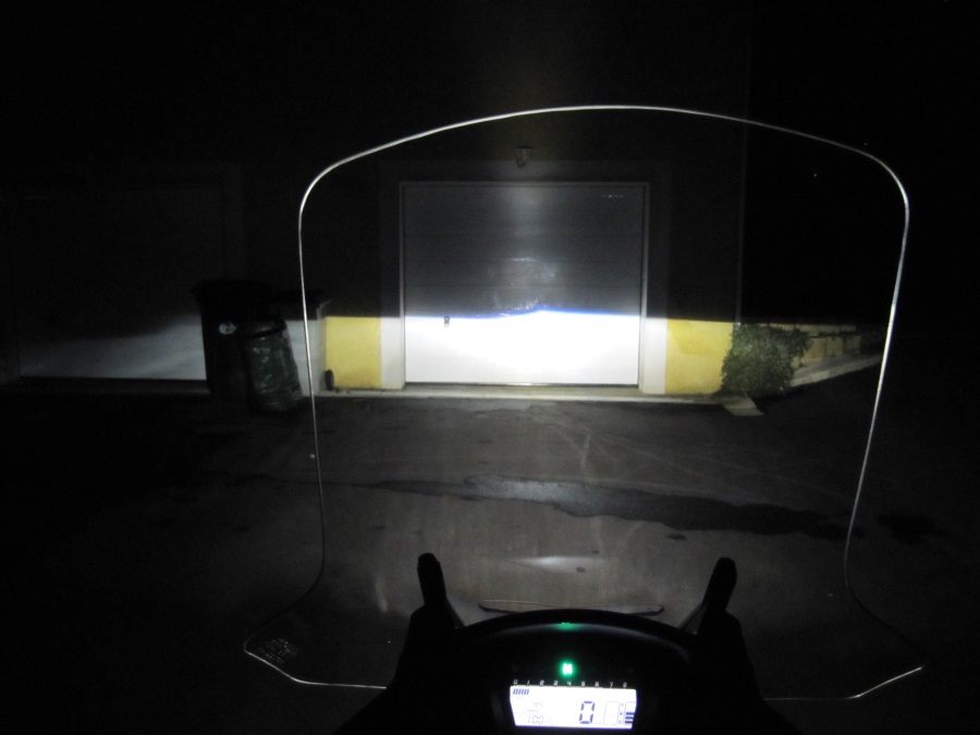 Feu de croisement optique Xenon.