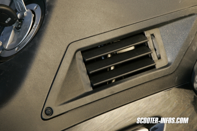 10- Nexus 500 grille.jpg