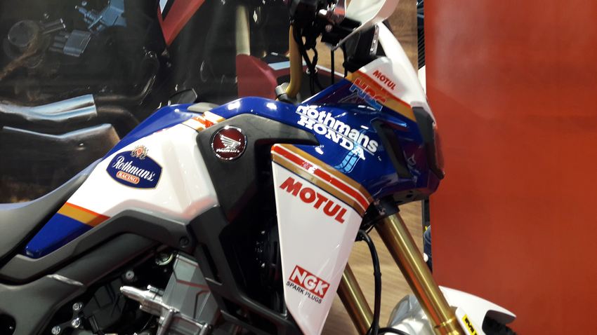 CRF1000-Rothmans2.jpg